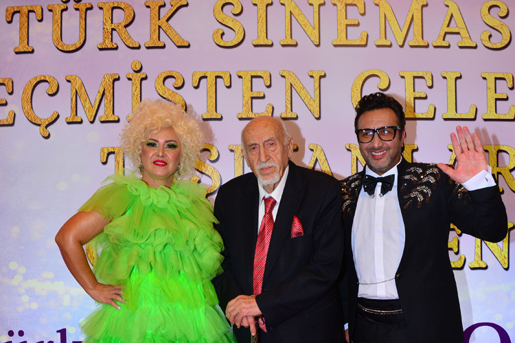 Türk Sinemasının 107. Yılı Görkemli Bir Ödül Töreni İle Kutlandı 